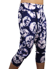 Load image into Gallery viewer, Karmala Baggy Capris Indigo Sand Dollar